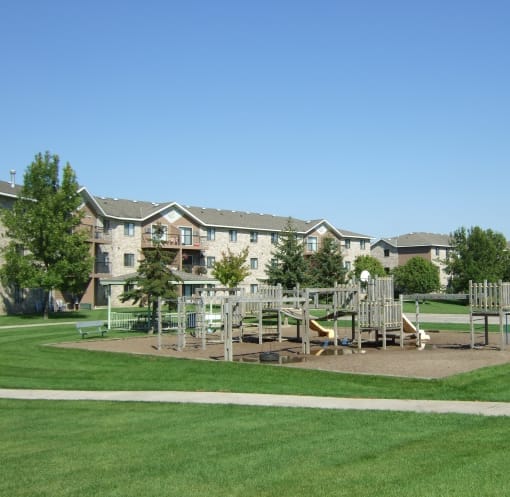 NEWS BRIEF:  Utah-based Peak Capital Partners Buys Two Minneapolis Area Apartment Complexes for $23 Million